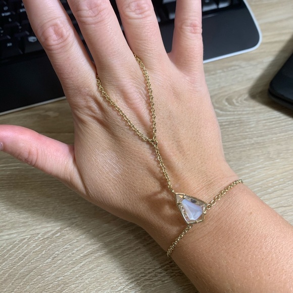 Kendra Scott Jewelry - Kendra Scott | Lyle Bracelet Hand Chain | Gold